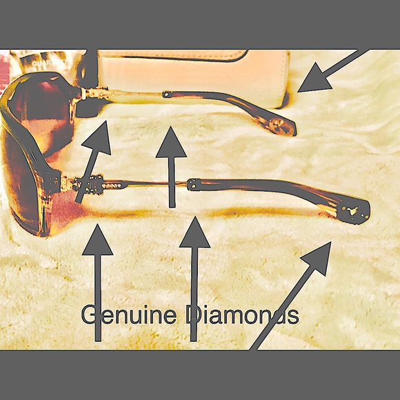 GENUINE DIAMOND accent CHROMED HEART Sunglasses With original case and wipe. - Picture 2 of 15